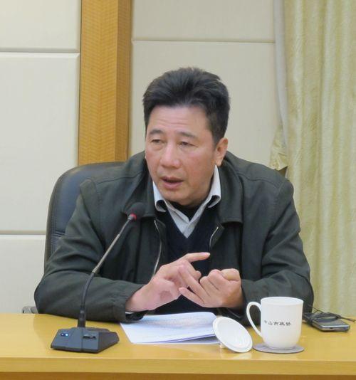 吳竹科主委作中共十八屆四中全會精神輔導.JPG