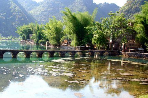古橋流水靜.jpg