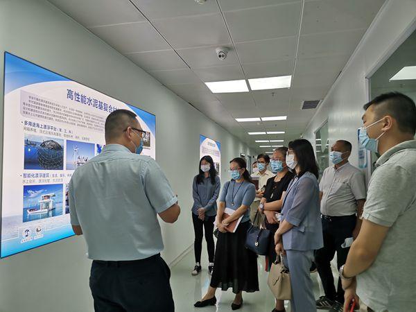 參觀武漢理工大學先進工程技術研究院_副本.jpg